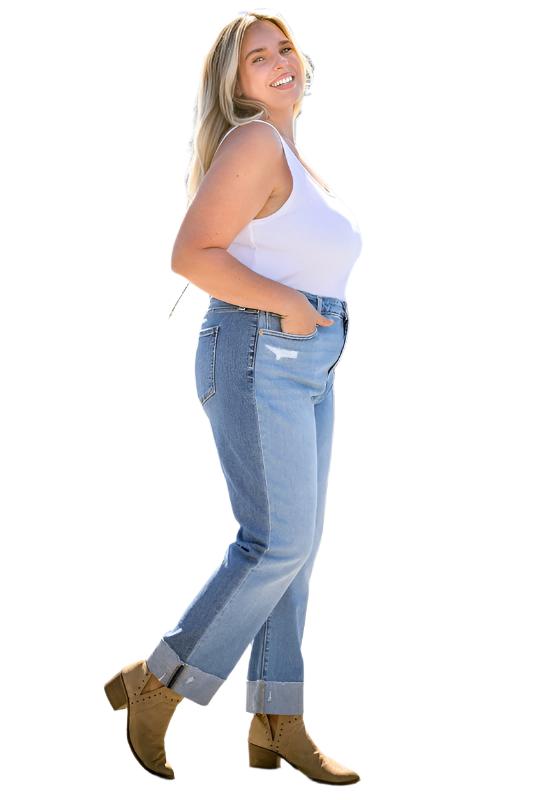 PLUS SIZE - HIGH RISE STRAIGHT JEANS